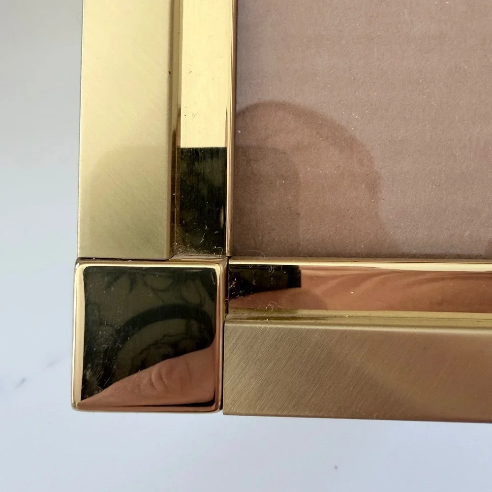 N/A modern gold